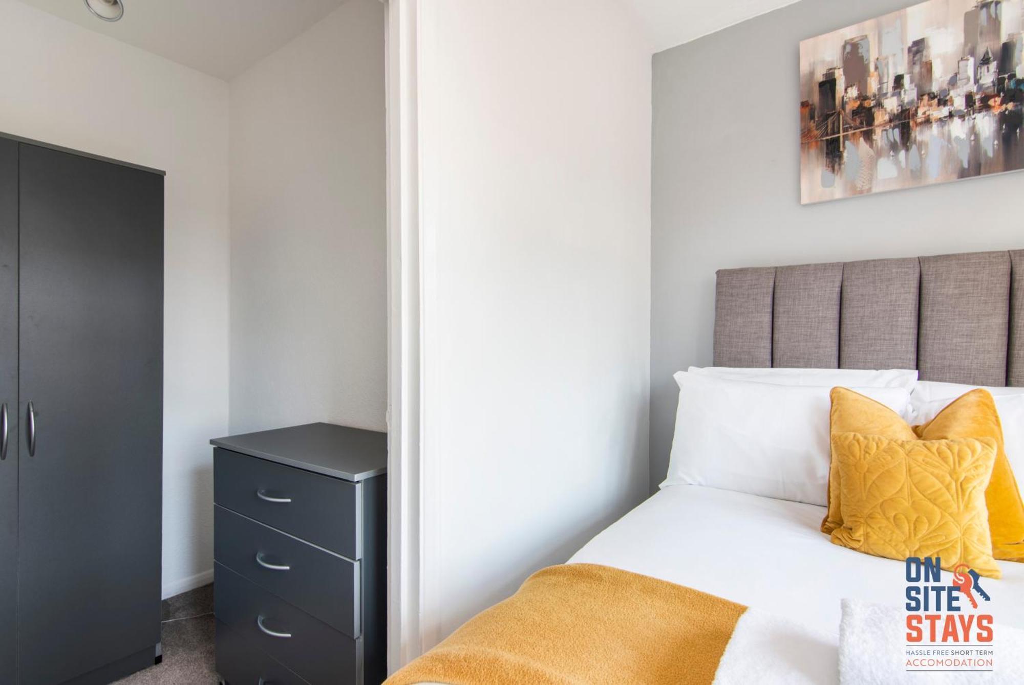 Onsitestays - Cosy 2-Bedroom Apartment With Private Entrance & Long Stay Prices Gravesend Exterior photo